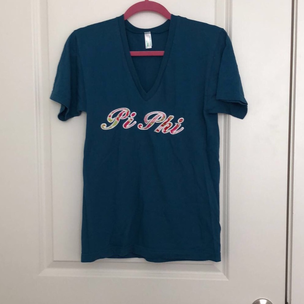 Pi Beta Phi V neck with arrow detail